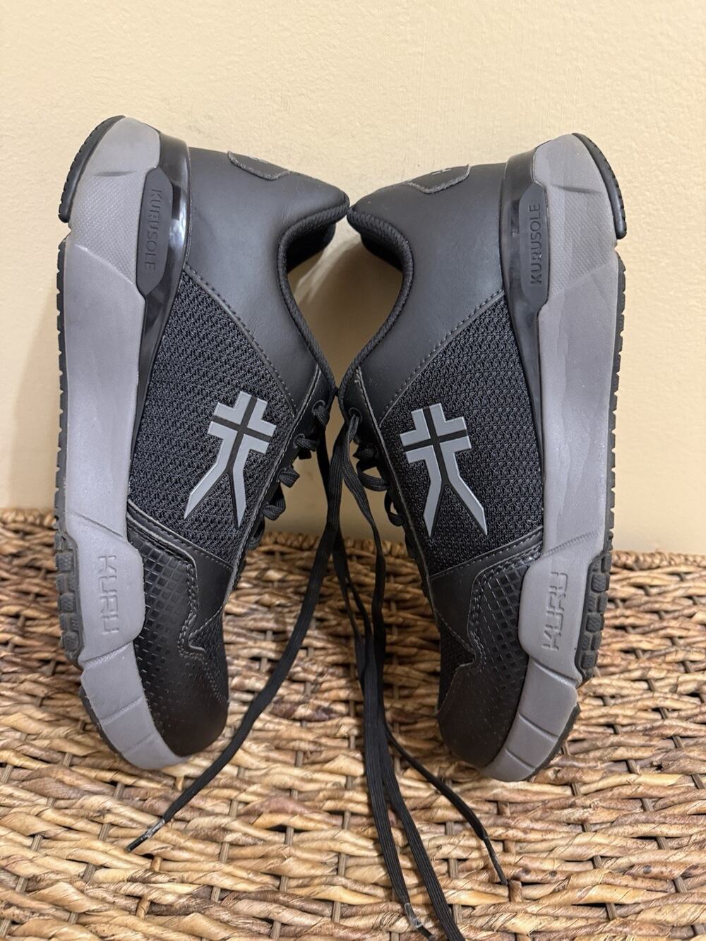 Kuru Quantumblack sneakers comfort walking unisex 9.5